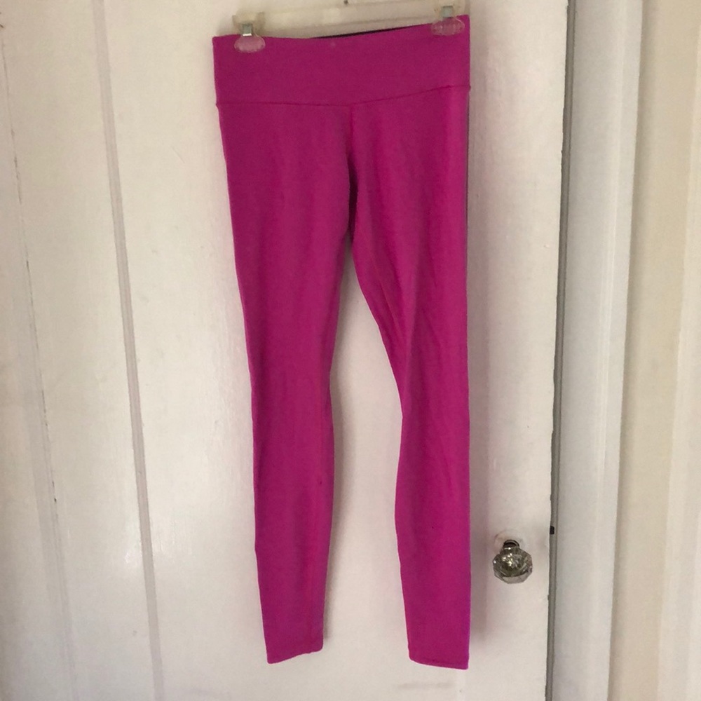 Lulu lemon reversible black/hot pink yoga pants